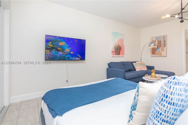 735 NE 15th St 1-4, Fort Lauderdale, FL 33304