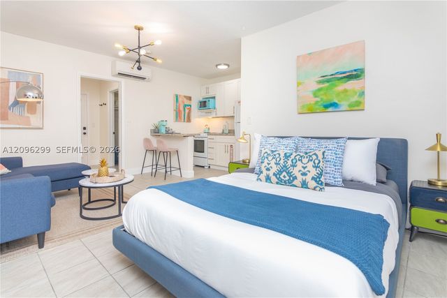 735 NE 15th St 1-4, Fort Lauderdale, FL 33304