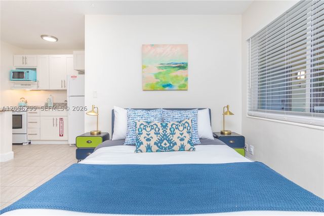 735 NE 15th St 1-4, Fort Lauderdale, FL 33304