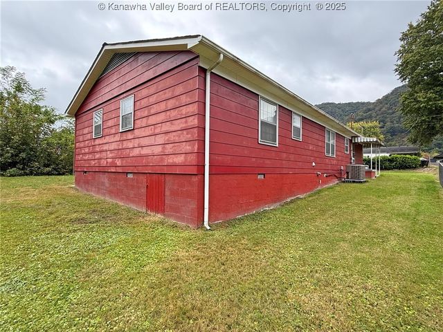 302 Campbell Avenue, Pratt, WV 26152