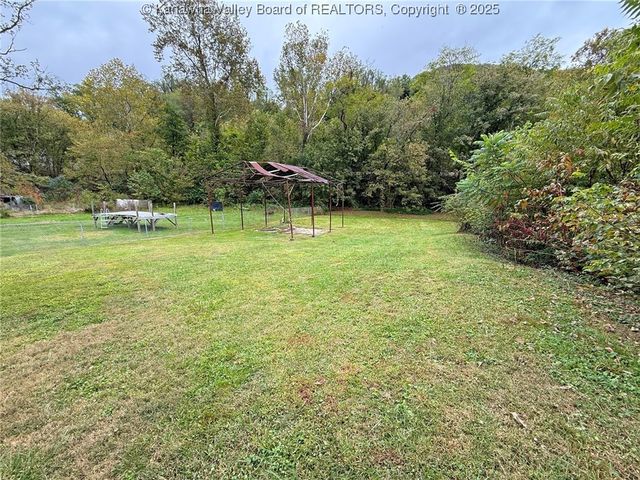 302 Campbell Avenue, Pratt, WV 26152