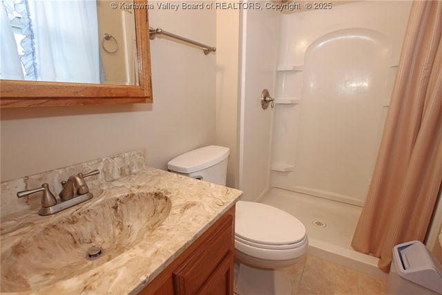 302 Campbell Avenue, Pratt, WV 26152