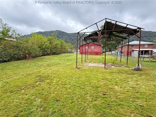 302 Campbell Avenue, Pratt, WV 26152