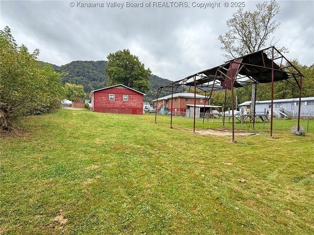 302 Campbell Avenue, Pratt, WV 26152