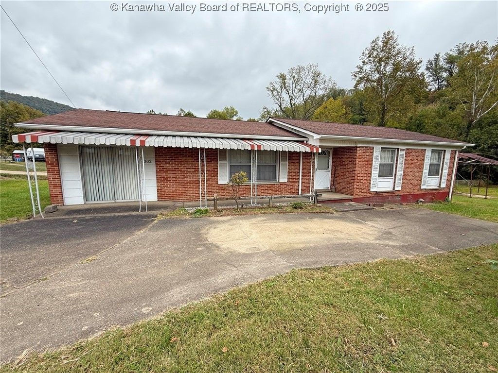 302 Campbell Avenue, Pratt, WV 26152