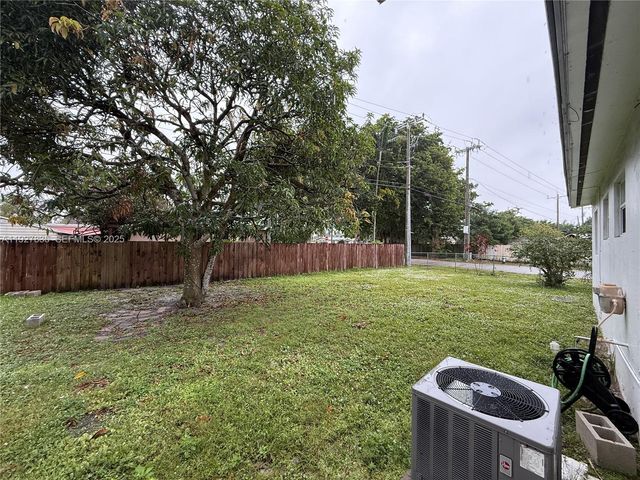 301 N 70th Ave 0, Hollywood, FL 33024