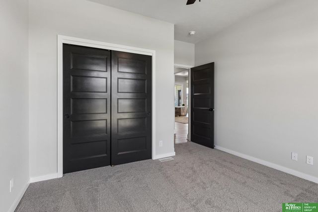 10805 S 219th Avenue, Gretna, NE 68028