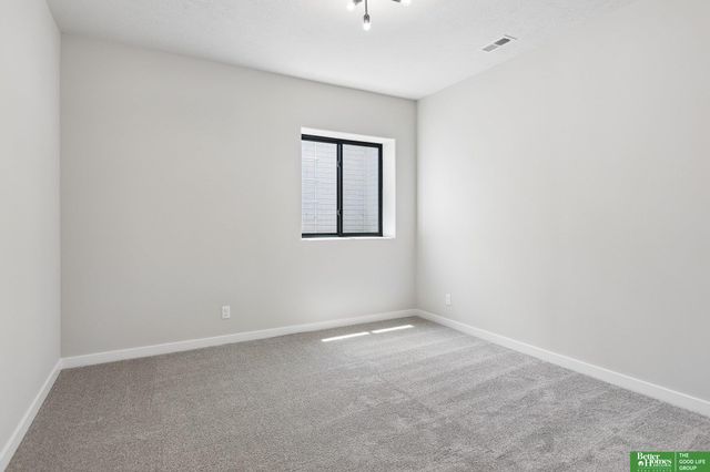 10805 S 219th Avenue, Gretna, NE 68028