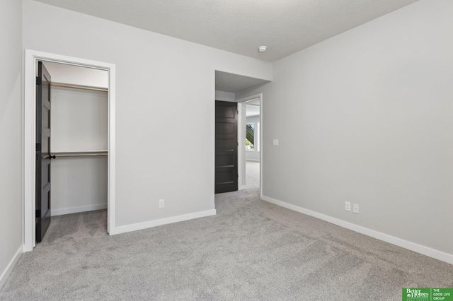 10805 S 219th Avenue, Gretna, NE 68028