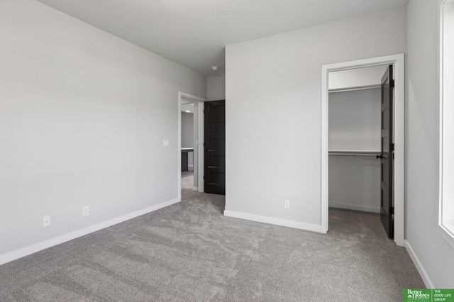 10805 S 219th Avenue, Gretna, NE 68028