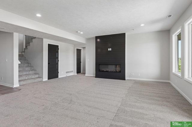 10805 S 219th Avenue, Gretna, NE 68028