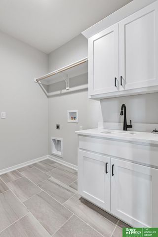10805 S 219th Avenue, Gretna, NE 68028