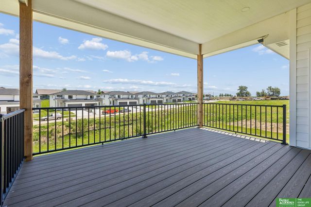 10805 S 219th Avenue, Gretna, NE 68028
