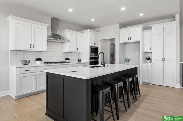 10805 S 219th Avenue, Gretna, NE 68028