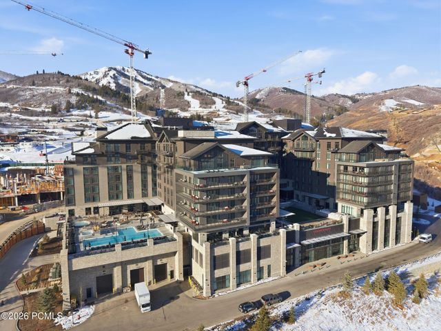1702 W Glencoe Mountain Way 7041, Park City, UT 84060