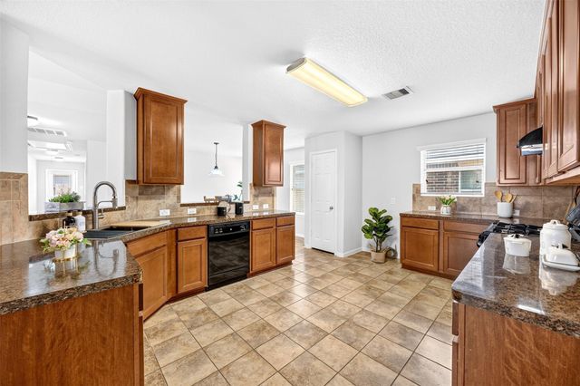 2719 Halcyon Time Trail, Houston, TX 77045
