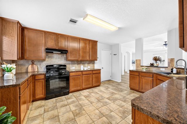 2719 Halcyon Time Trail, Houston, TX 77045