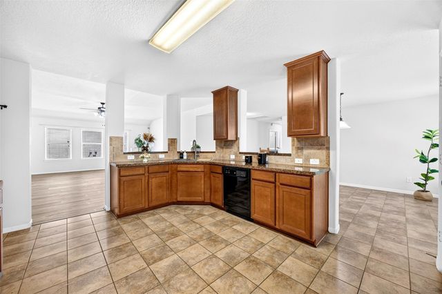 2719 Halcyon Time Trail, Houston, TX 77045