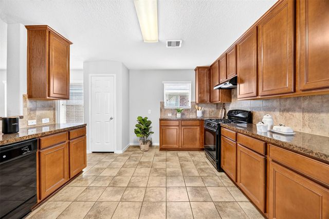 2719 Halcyon Time Trail, Houston, TX 77045