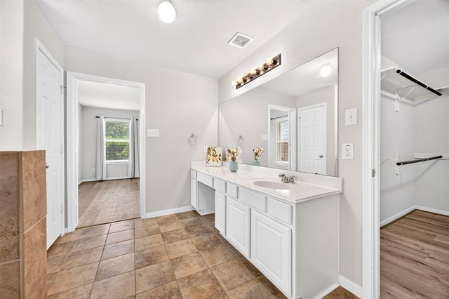2719 Halcyon Time Trail, Houston, TX 77045