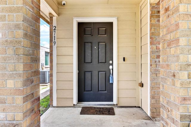 2719 Halcyon Time Trail, Houston, TX 77045