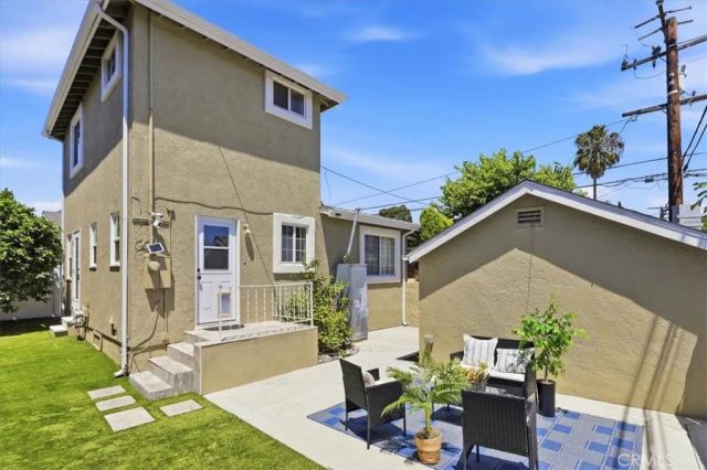 1315 Field Avenue, Inglewood, CA 90302