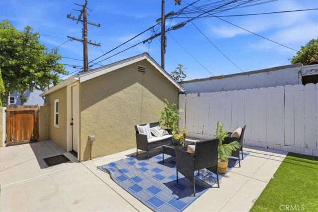 1315 Field Avenue, Inglewood, CA 90302