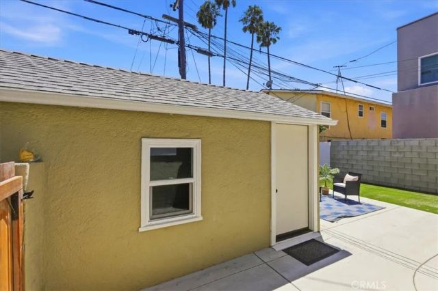 1315 Field Avenue, Inglewood, CA 90302