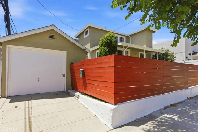 1315 Field Avenue, Inglewood, CA 90302