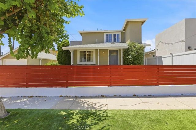 1315 Field Avenue, Inglewood, CA 90302