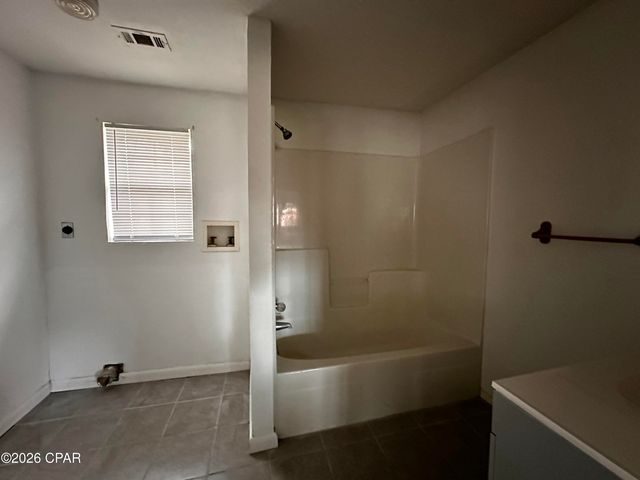 7951 Old Spanish Trail, Sneads, FL 32460