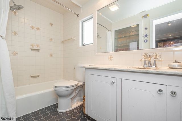 7 York St, Lambertville City, NJ 08530