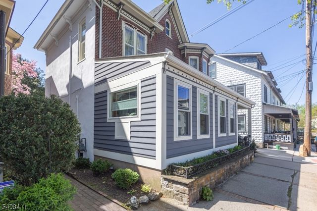 7 York St, Lambertville City, NJ 08530