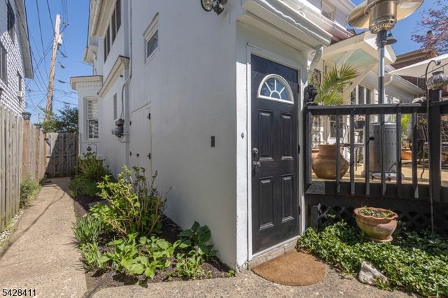 7 York St, Lambertville City, NJ 08530