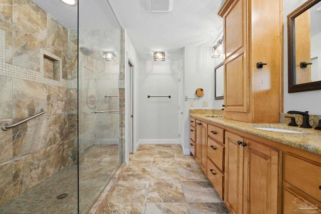 556 Tara Rd, Cantonment, FL 32533