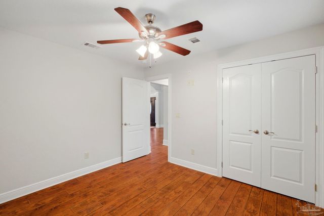 556 Tara Rd, Cantonment, FL 32533