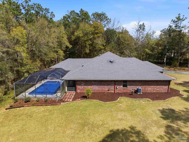 556 Tara Rd, Cantonment, FL 32533