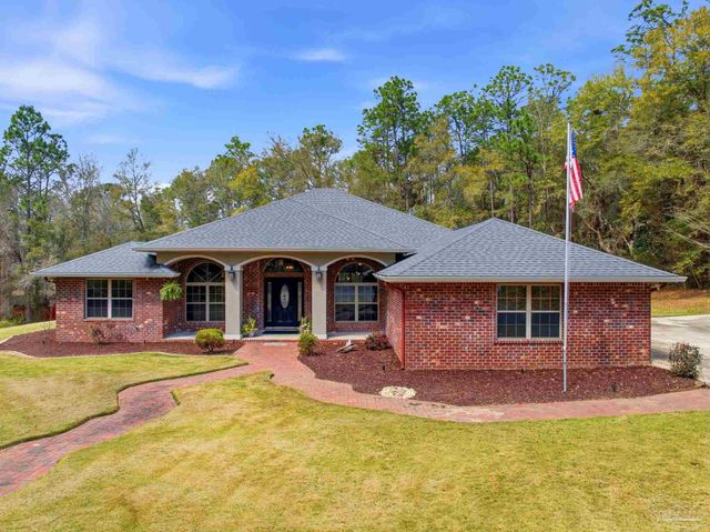 556 Tara Rd, Cantonment, FL 32533