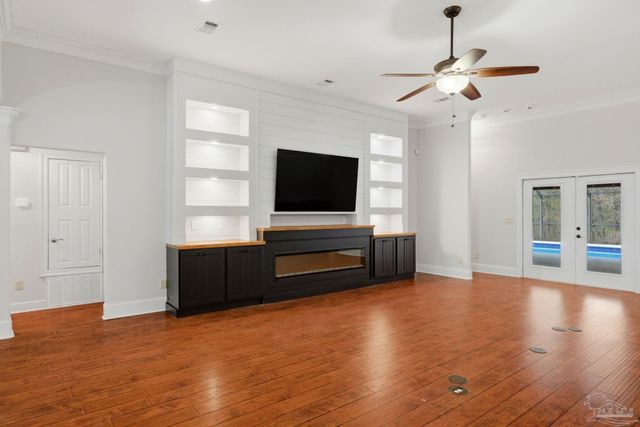 556 Tara Rd, Cantonment, FL 32533