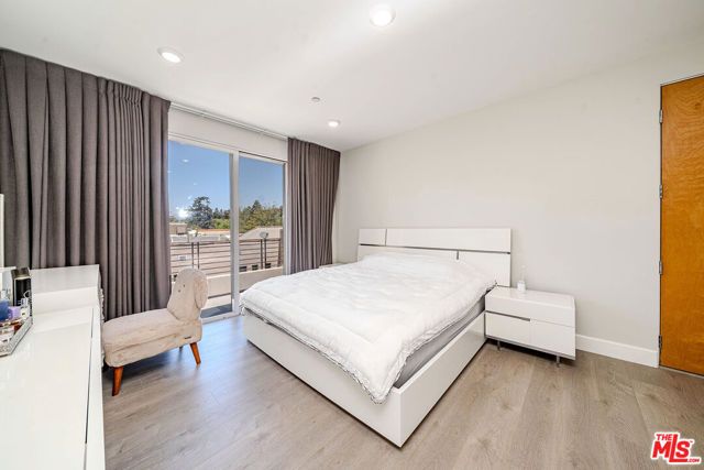 4925 Wilshire Boulevard 302, Los Angeles, CA 90010