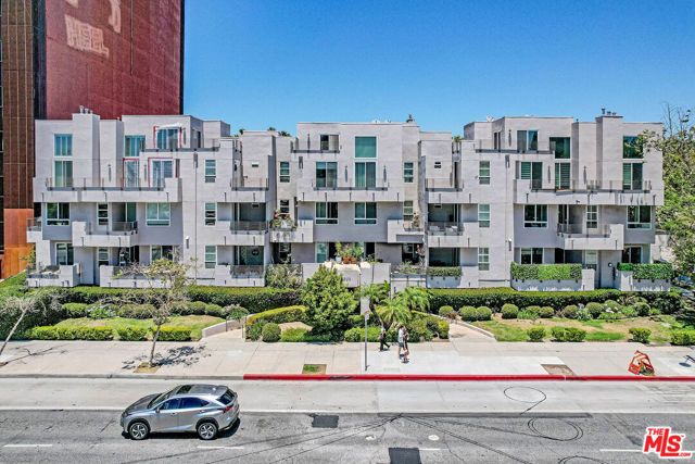 4925 Wilshire Boulevard 302, Los Angeles, CA 90010
