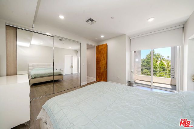 4925 Wilshire Boulevard 302, Los Angeles, CA 90010