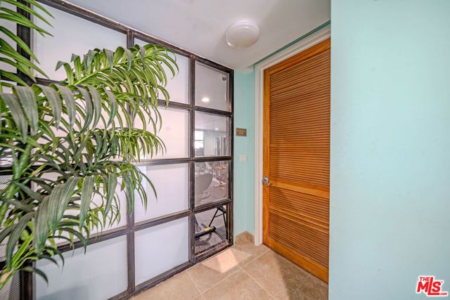 4925 Wilshire Boulevard 302, Los Angeles, CA 90010