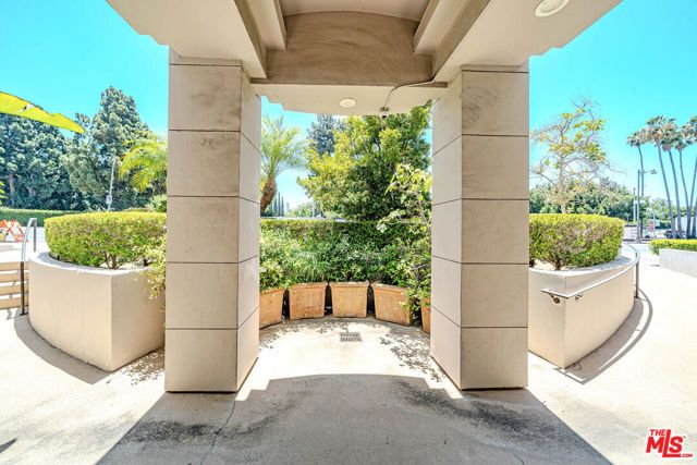 4925 Wilshire Boulevard 302, Los Angeles, CA 90010