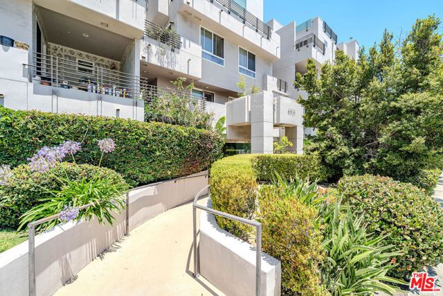 4925 Wilshire Boulevard 302, Los Angeles, CA 90010