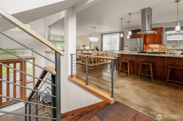 10644 Bartlett Avenue NE, Seattle, WA 98125