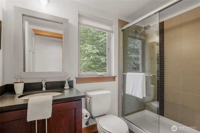 10644 Bartlett Avenue NE, Seattle, WA 98125
