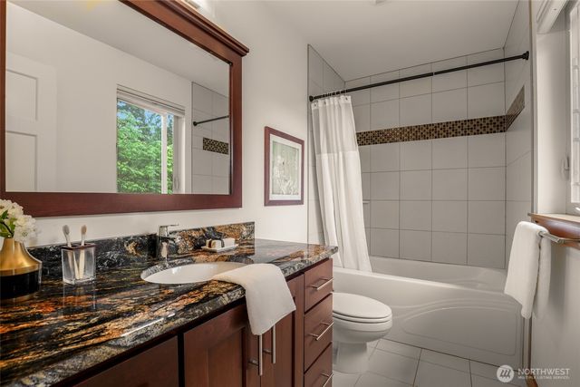 10644 Bartlett Avenue NE, Seattle, WA 98125