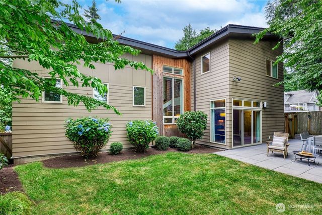 10644 Bartlett Avenue NE, Seattle, WA 98125