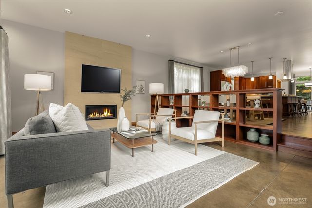 10644 Bartlett Avenue NE, Seattle, WA 98125